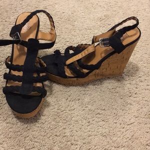 Black straps wedges